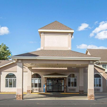 Fairbridge Inn & Suites غلينديف المظهر الخارجي الصورة